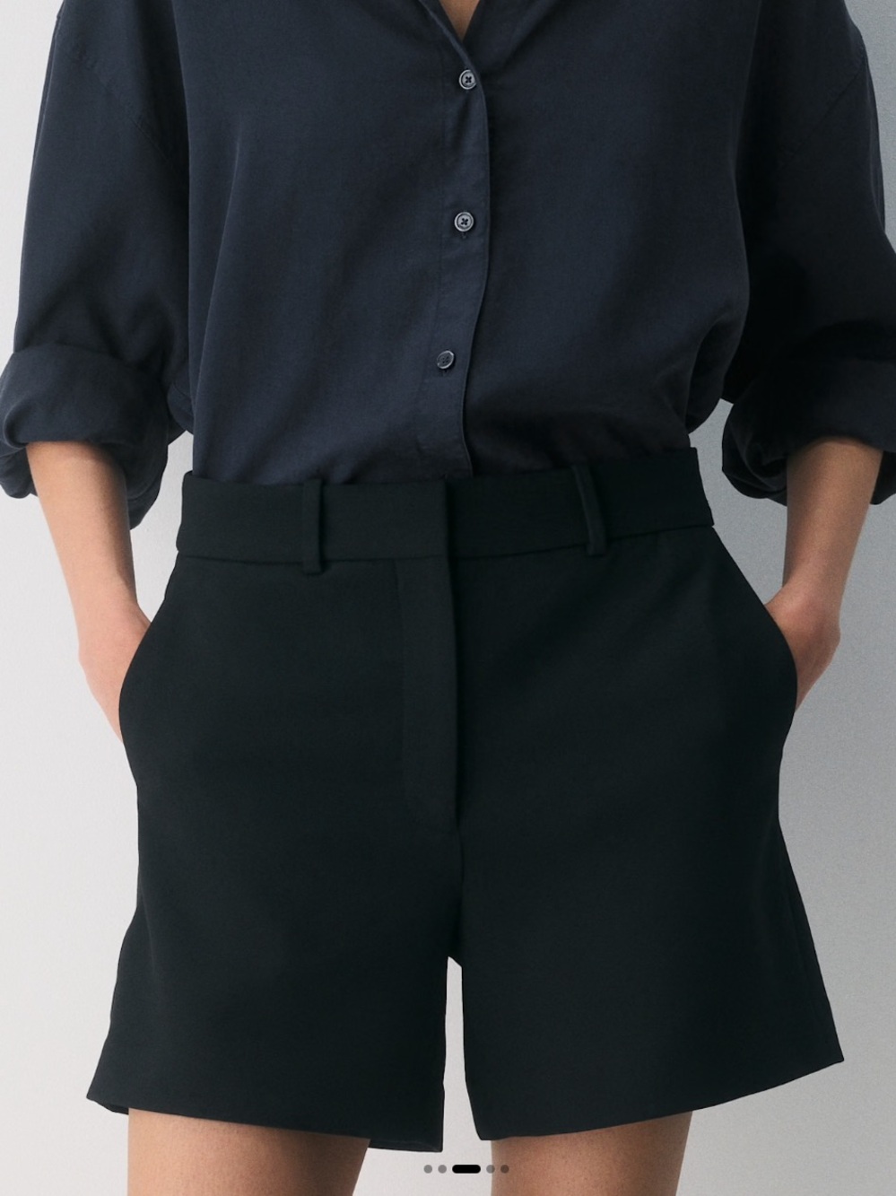 Aritzia Babaton New Agency Mid Thigh Short Black Size 6